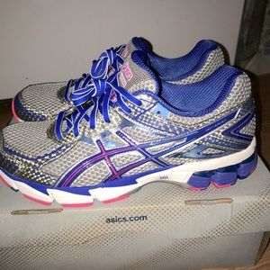Size 9 sketchers